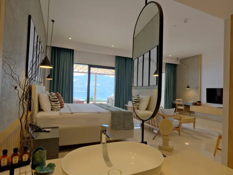 Deluxe Sea View Room
