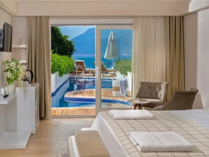 Deluxe Room with Private Pool, Sea and Pool View, Pool Access