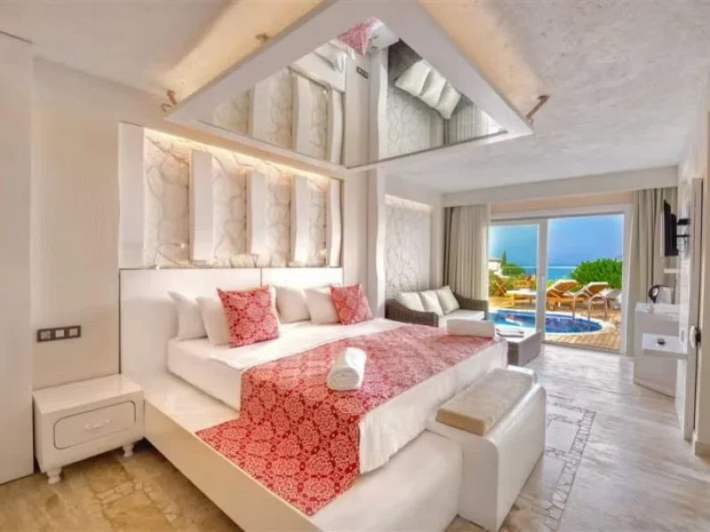 Junior Suite, Sea and Pool View, With Pool